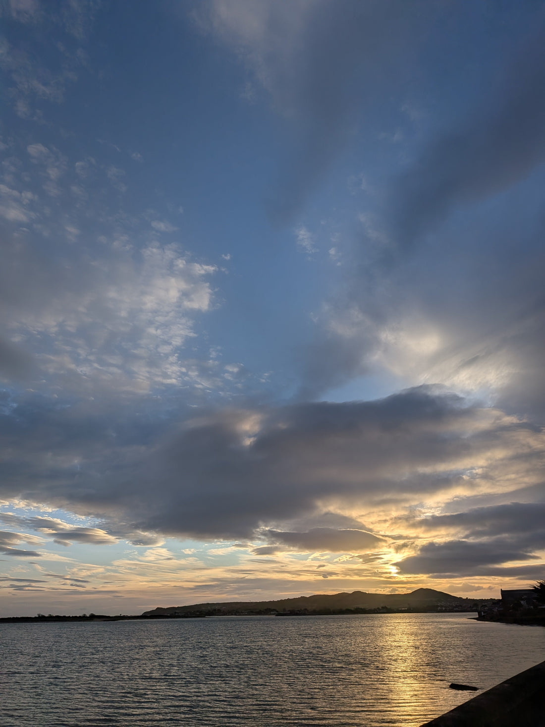 THE LINEN COLLECTION